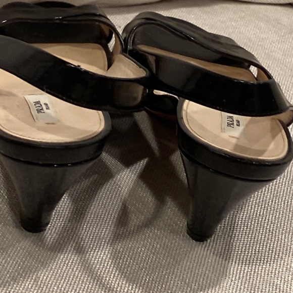 PRADA SLING BACK SANDALS BLACK PATENT MADE IN ITALY SIZE 41.5 - Picture 6 of 16